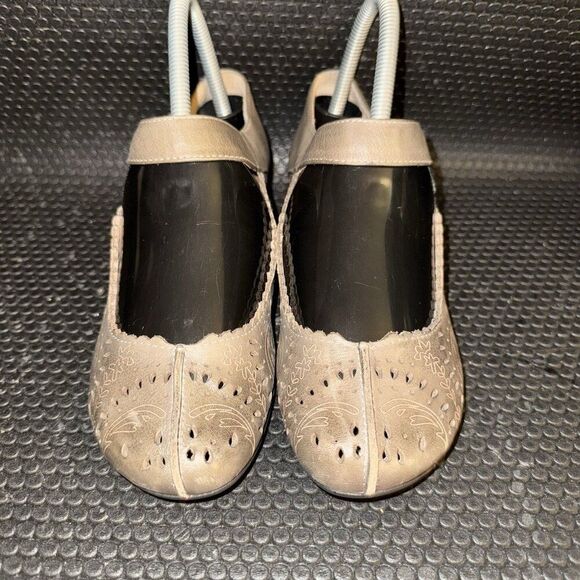 TAOS Tango Leather Mary Jane Tan Brown Cut Out Cottage Boho Shoes Women’s 6.5 - Picture 2 of 8